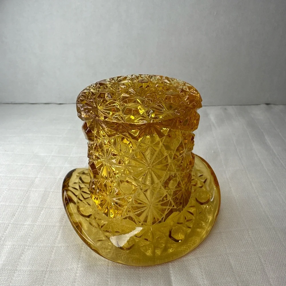 Vintage Fenton yellow glass top hat